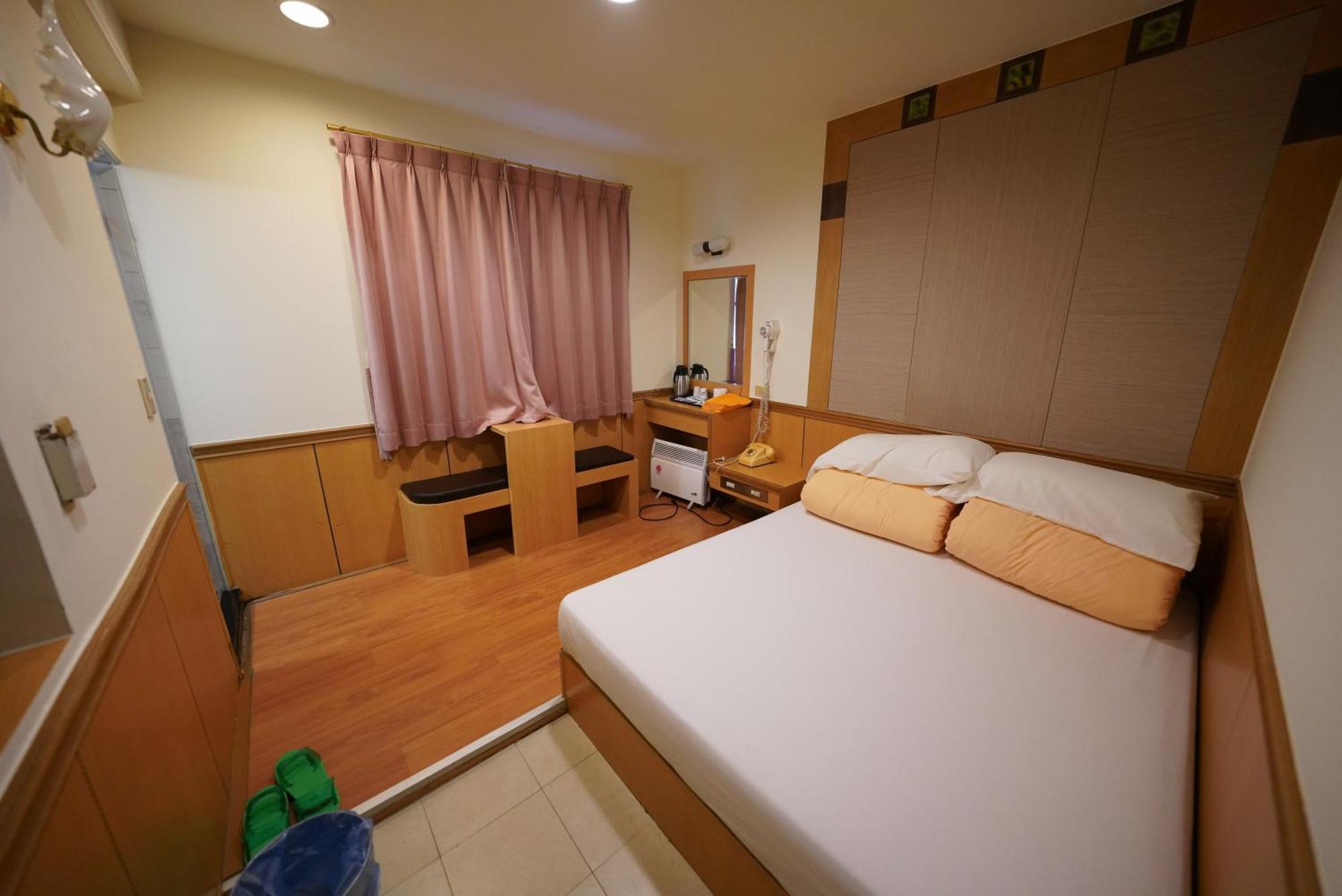 Wun Sun Hotel Zhongzheng  Esterno foto