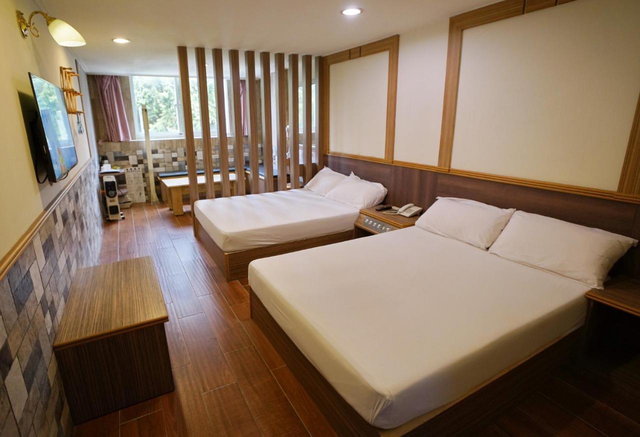 Wun Sun Hotel Zhongzheng  Esterno foto